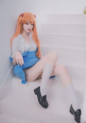 年轻的老师韩国