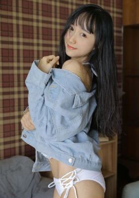 在线午夜视频